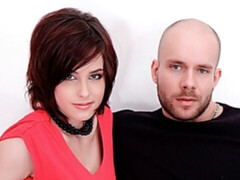 Enthousiasteling, Grote lul, Grote mammen, Bruinharig, Hondjeshouding, Masturbatie, Mager, Tiener