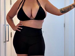 Grote mammen, Pijpbeurt, Sperma, Sperma shot, Handbeurt, Moeder die ik wil neuken, Gezichtspunt, Tieten likken