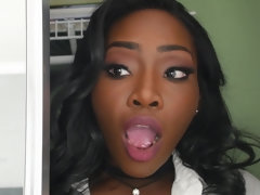 Grosse titten, Schwarz, Schwarz, Hd, Milf, Mutti, Natürlichen titten, Flotter dreier