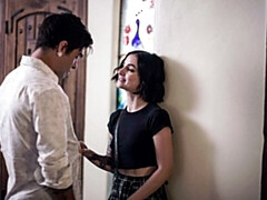 18 ans, Cul, Grosse bite, Sucer une bite, En levrette, Maigrichonne, Adolescente, Nénés