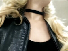 Culo, Chica, Culo grande, Tetas grandes, Masturbación, Al aire libre, Público, Coño