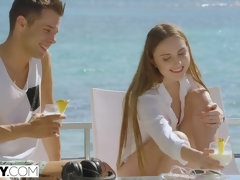 Arsch, Blasen, Braunhaarige, Aufs gesicht abspritzen, Hardcore, Pornostars, Reiten, Jungendliche (18+)