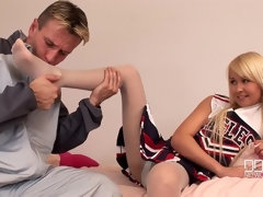 Blond, Pompom meid, Voeten fetish, Likken, Panty, Kut duiken, Geschoren, Tiener