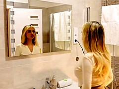 Gros seins, Blonde, Hd, Mère que j'aimerais baiser, Rasée, Jupe, Nénés, Sous la jupe