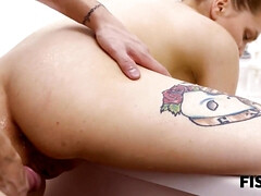 Грудастые, Парочка, Пальцем, Фистинг, Секс без цензуры, Тату, Молоденькие, Сиськи