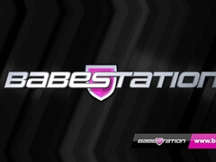 Grosse titten, Blondine, Vollbusig, Lesbisch, Milf, Orgasmus, Strümpfe, Tätowierung