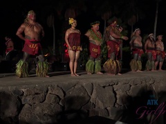 Enthousiasteling, Pijpbeurt, Voeten, Voetbeurt, Orgasme, Buiten, Gezichtspunt, Tieten likken