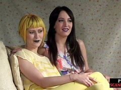 Chica, Sadomasoquismo, Amarrada, Dominación, Al aire libre, Pantaletas, Público, Nalgadas