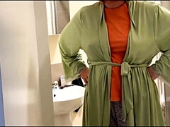 Sucio, Dominacion femenina, Hd, Madres para coger, Amante, Desnudo, Orinar, Inodoro