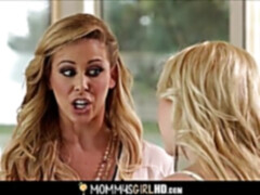 Дочка, Пальцем, Лесбиянка, Лизание, Мамочка, Оргазм, Киски, Сиськи