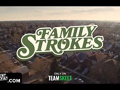 Sucer une bite, Preservatif, Éjaculer dans la bouche, Mignonne, En levrette, Faciale, Chaussettes, Nénés