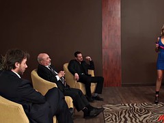 Grote mammen, Blond, Sperma shot, Hardcore, Masseren, Moeder die ik wil neuken, Trio, Speelgoed