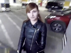 Arsch, Schönheit, Blasen, Kehlenfick, Nippel, Orgasmus, Öffentlich, Unter dem rock