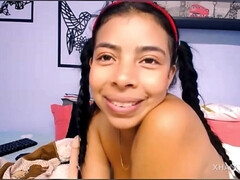 Amateur, Fait maison, Fille latino, Masturbation, Petite femme, Solo, Adolescente, Webcam