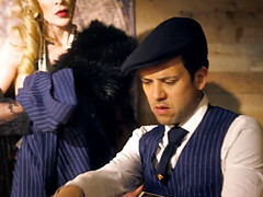 18 jahre, Grosse titten, Blasen, Lingerie, Büro, Sekretärin, Erotischer film, Jungendliche (18+)