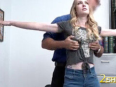 Sucer une bite, Adolescente, Uniforme