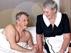 Mooie dikke vrouwen, Grote kont, Grote lul, Blond, Pijpbeurt, Mollig, Hondjeshouding, Rijpe lesbienne