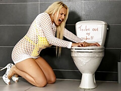 Любители, Большие сиськи, Блондинки, Пальцем, Мастурбация, Милф, Писсинг, Соло