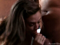 Sucer une bite, Brunette brune, Tir de sperme, Queue, Hd, Léchez, Rugueux, Adolescente