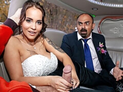 In den arsch, Grosser arsch, Grosser schwanz, Grosse titten, Blasen, Braut, Braunhaarige, Hundestellung