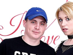 Leie, Grosser arsch, Hardcore, Interrassisch, Natürlichen titten, Rasiert, Dürr, Tätowierung