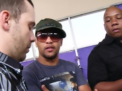 Grosse titten, Schwarz, Blondine, Blasen, Hd, Milf, Natürlichen titten, Im freien