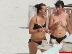 Bikini, Conversation vulgaire, Souple, Embrassement, Nudiste, Chatte, Adolescente, Mouillée