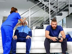 Américain, Sucer une bite, Cocu, Faciale, Bâillonner, Branlette thaïlandaise, String, Nénés