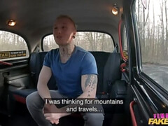 Mamada, Semen en la boca, Sexo duro, Bragas, Público, Montar, Afeitado, Medias largas