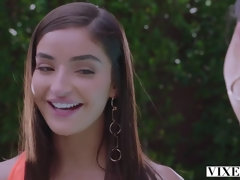 Bikini, Sucer une bite, Brunette brune, Hd, Masturbation, De plein air