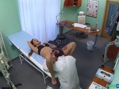 Amateur, Tromperie, Médecin, Doigter, Branlette thaïlandaise, Léchez, Chatte, Uniforme