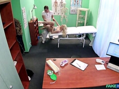 Mamada, Pareja, Oficina, Pov, Coño, Nalgadas, Uniforme, Mojado