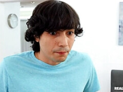 Bruinharig, Lul, Sperma in gezicht, Hardcore, Natuurlijke tieten, Slipje, Geschoren, Tieten likken