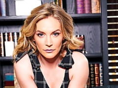 Rubia, Penetracion con dedos, Peludo, Pajear, Besar, Lamidas, Bragas, Coño