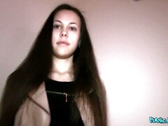 Leie, Blasen, Braunhaarige, Aufs gesicht abspritzen, Geld, Im freien, Pov, Öffentlich