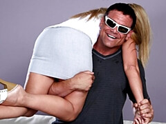 Gros cul, Grosse bite, Gros seins, Blonde, Sucer une bite, En levrette, Mère que j'aimerais baiser, Rasée