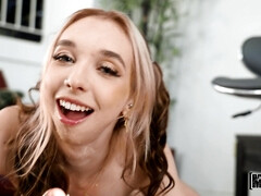 69 negenenzestig, Blond, Pijpbeurt, Sperma shot, Sperma in gezicht, Tatoeage