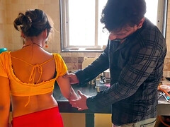 Culo grande, Mamada, Corridas, Tetas naturales, Oficina, Estudiante, Tetas, Esposa