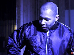 Wohlbeleibte schöne frauen, Grosser arsch, Braunhaarige, Hundestellung, Hardcore, Leder, Tätowierung, Titten