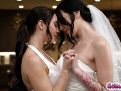 Большие сиськи, Черные, Брюнетки, Пальцем, Поцелуи, Белье, Киски, Сиськи