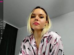 Любители, Красотки, Большие сиськи, Блондинки, Фетиш, Соло, Сиськи