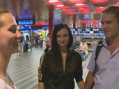 Braunhaarige, Hundestellung, Gruppe, Handjob, Orgie, Im freien, Jungendliche (18+), Titten