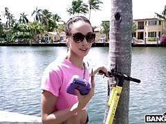 Grosse bite, Brunette brune, Hd, De plein air, Public, Tatouage