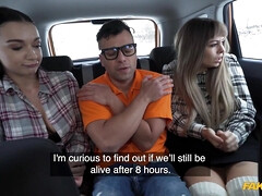 Tetas grandes, Mamada, Tetona, Coche, Pareja, Afeitado, Trio, Tetas