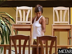 18 ans, Anal, Brunette brune, Femelle, Nue à poil, Culottes ou slips, Adolescente, Nénés