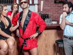 Собачьи, Платье, Лизание, Милф, Бритые, Тату, Между сисек, Сиськи