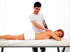 Leie, Arsch, Blasen, Hundestellung, Massage, Zierlich, Rasiert, Kurzes haar