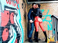 Большой член, Большие сиськи, Минет, Собачьи, Милф, Деньги, На природе, Чулки