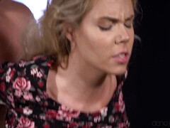 Blondine, Blasen, Besamung, Tschechisch, Lecken, Muschi, Hintern versohlen