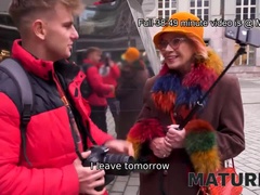 Постарше, Член, Собачьи, Бабушки, Зрелые, На природе, Сосущие